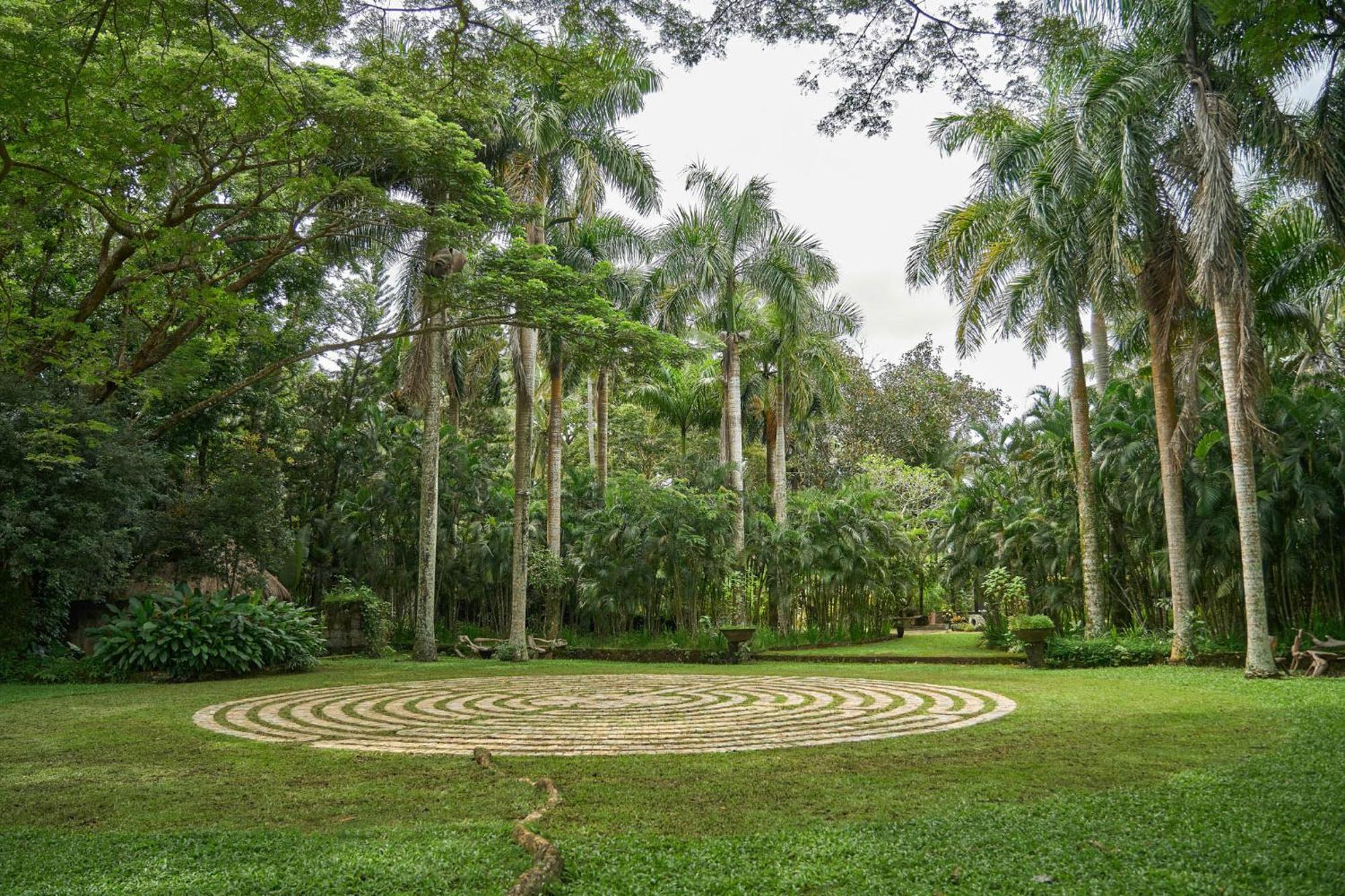 The Farm At San Benito Hotel Lipa City Exterior photo